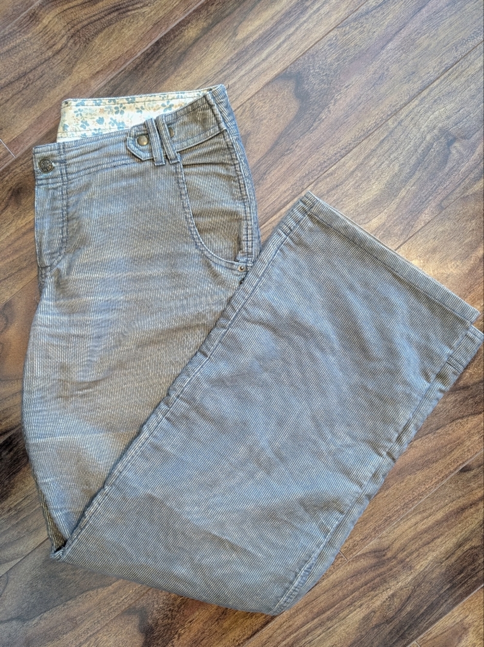 Urban Outfitters Women's Corduroy Boot Cut Pants in Gray